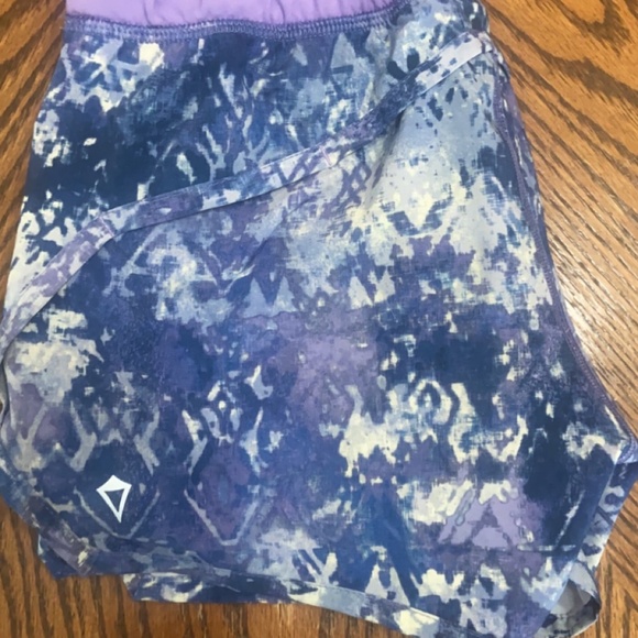 IVIVVA By Lululemon - Picture 4 of 4